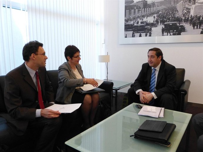 Josep Maria Pelegrí Se Reúne Con Representantes De Hungría