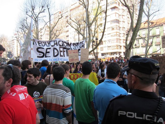 Concentración Contra Los Recortes En Educación