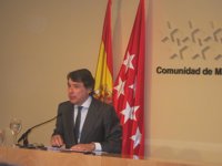 González tilda de "impresentable" que actúen piquetes con los servicios mínimos pactados