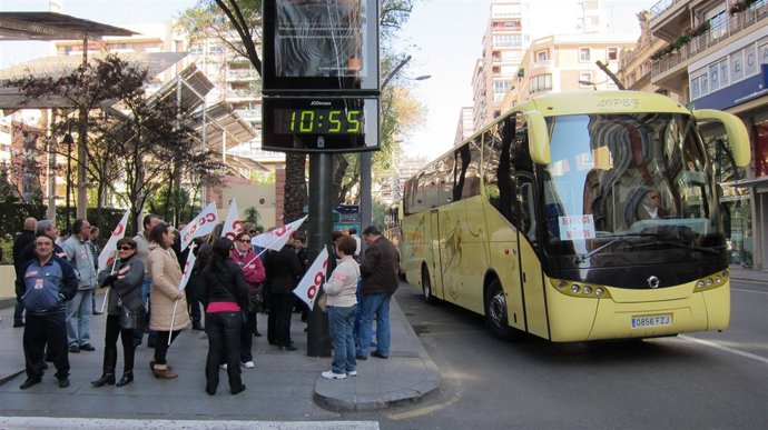 Piquetes En La Gran Vía En El Día De Huelga General