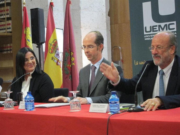 Presentación Del Libro Y Muestra 'Imágenes De La Semana Santa 1958-1984'