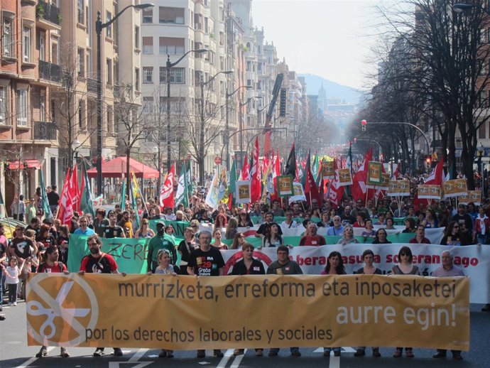 Manifestación De Sindicatos Nacionalistas En Bilbao