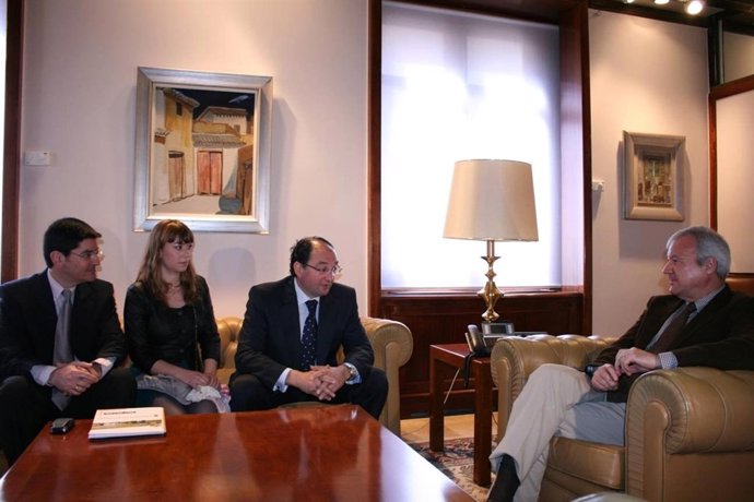 Reunión Miembros De OPA Con Valcárcel