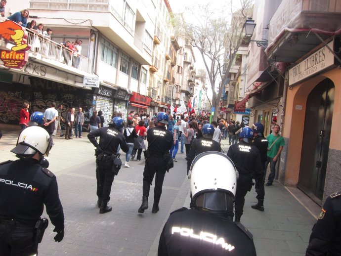 La Policía Sigue De Cerca Un Piquete Informativo En Palma