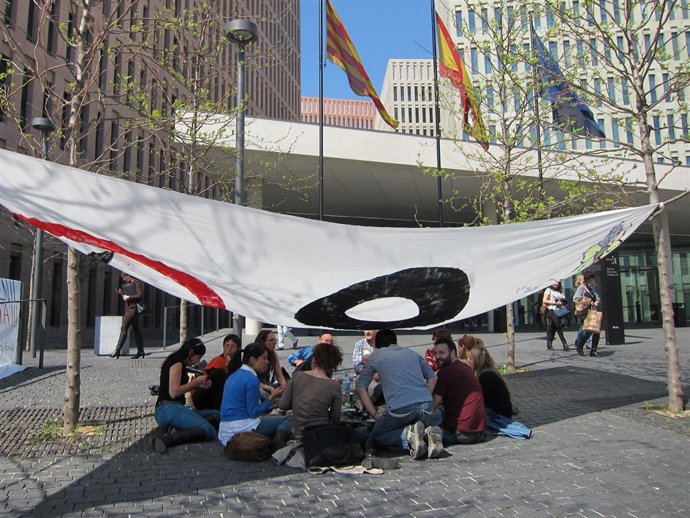 La Plataforma Ciutat De La Justícia Hace Una Comida Reivindicativa