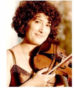 La Violinista Susanna Gregorian.