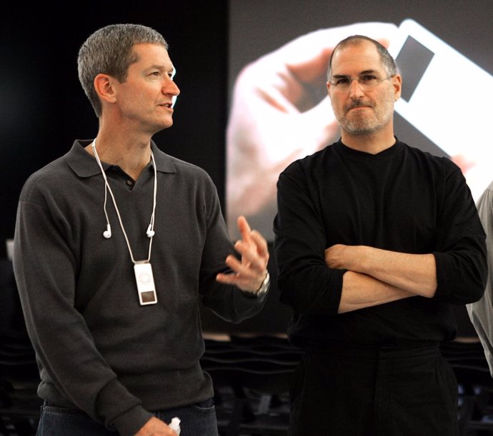 Timothy D. Cook Y Steve Jobs