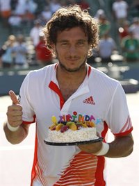 Tenis/Miami.- Djokovic corta el camino de Ferrer                                