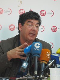 Valderas espera que el Gobierno abandone la "tozudez" tras el "éxito contundente" de la huelga general