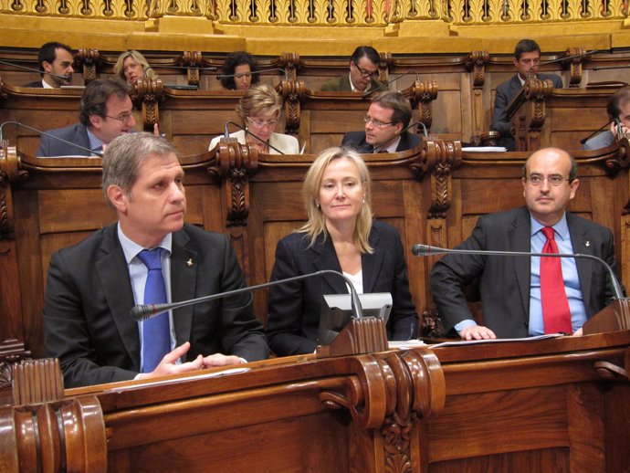 Alberto Fernández, Àngels Esteller Y Javier Mulleras, PP