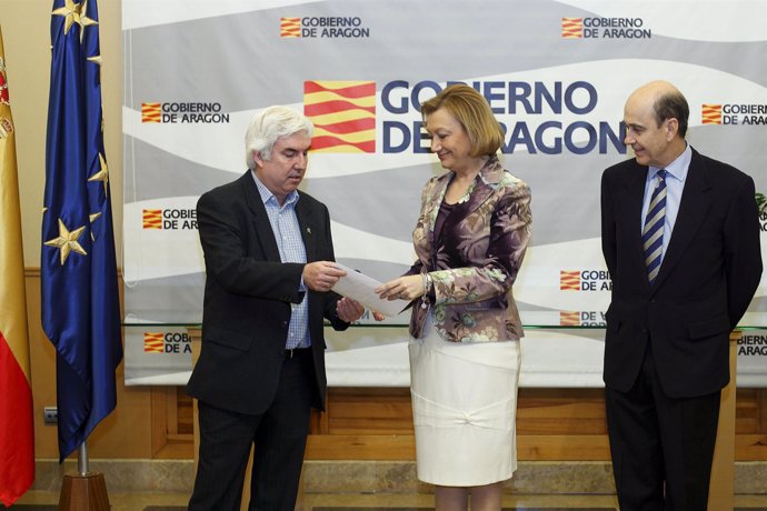 La Presidenta Del Gobierno De Aragón, Luisa Fernanda Rudi.