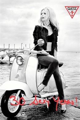 Claudia Schiffer Vuelve Como Imagen Del 30 Aniversario De Guess 