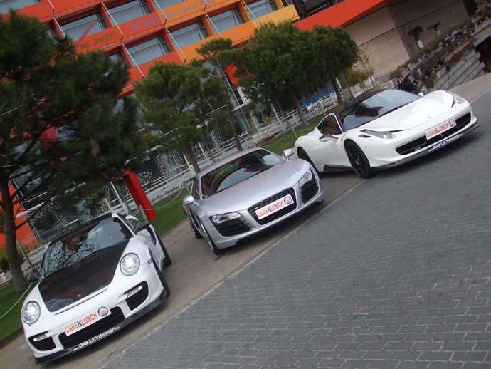 Concentración De Deportivos De Lujo