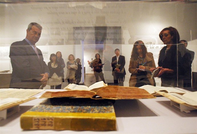 Exposición 'Las Cortes De Cádiz En Los Fondos Documentales De Unicaja'