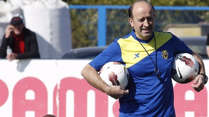 El Entrenador Del Villarreal CF, Miguel Ángel Lotina
