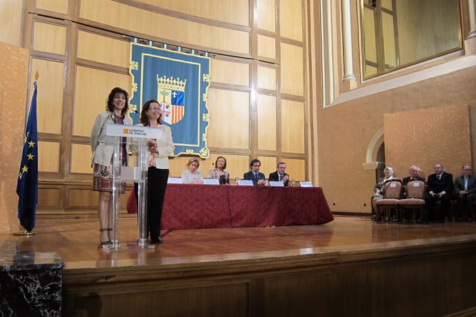 Acto De Entrega Del Premio De La Medalla De La Educación Aragonesa 2012