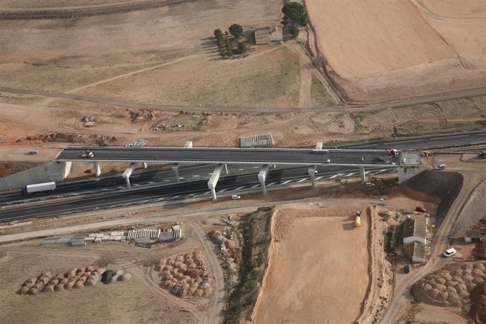 Nudo De La Encina Del AVE Madrid-Alicante