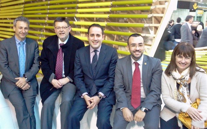 Jorge Alarte, Ximo Puig Y Otros Dirigentes Socialistas En Cevisama