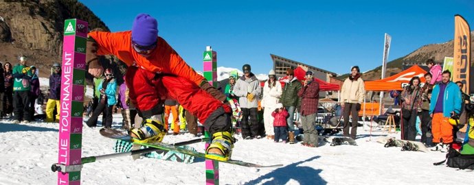 Cerler World Snowboard