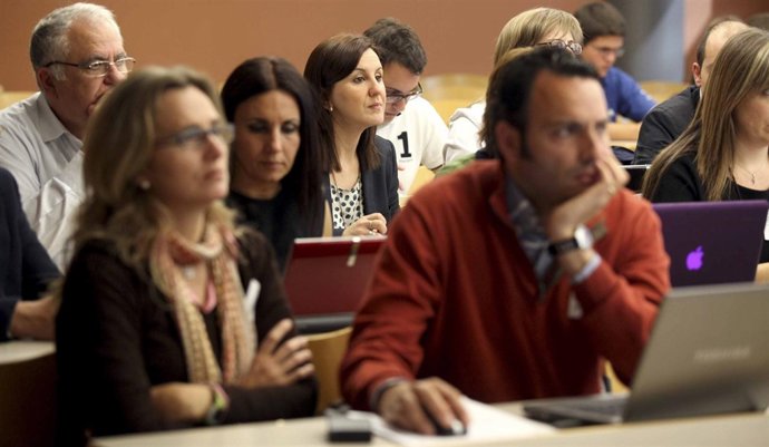 Cotino Y Catalá Participan En La Jornada De Redes Sociales Organizada Por El CEU