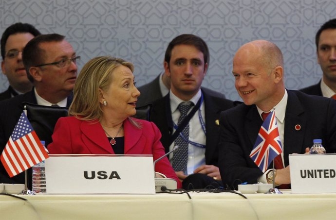 Hillary Clinton Y  William Hague