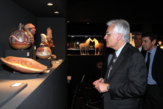 Ferran Mascarell Inaugura El Salón Antiquaris