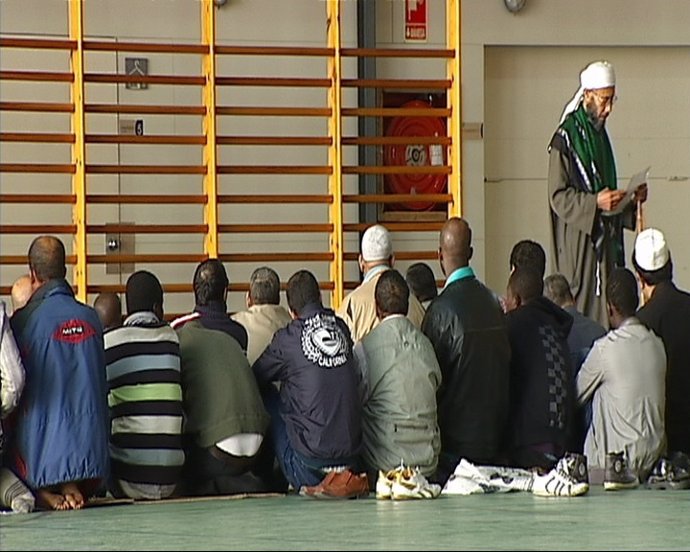Oración Musulmana En Barcelona Para Pedir Que Llueva