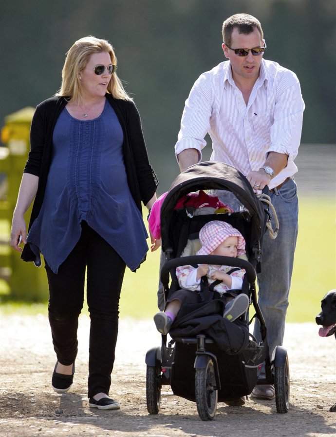 Peter Phillips Con Su Mujer Autumn Kelly E Hija