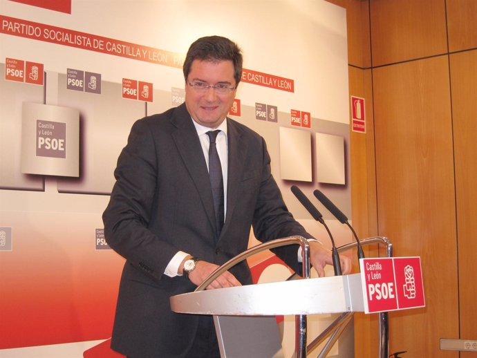 El Secretario De Organización Del PSOE, Óscar López