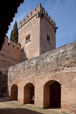 Torre De Los Picos De La Alhambra