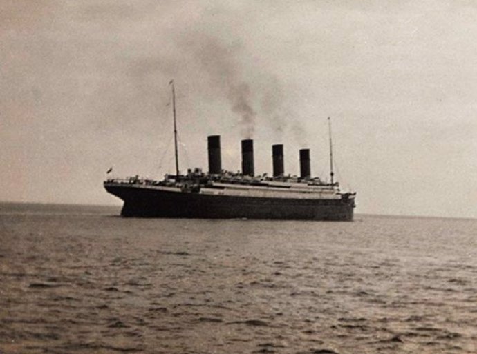 Antigua Foto Del Titanic