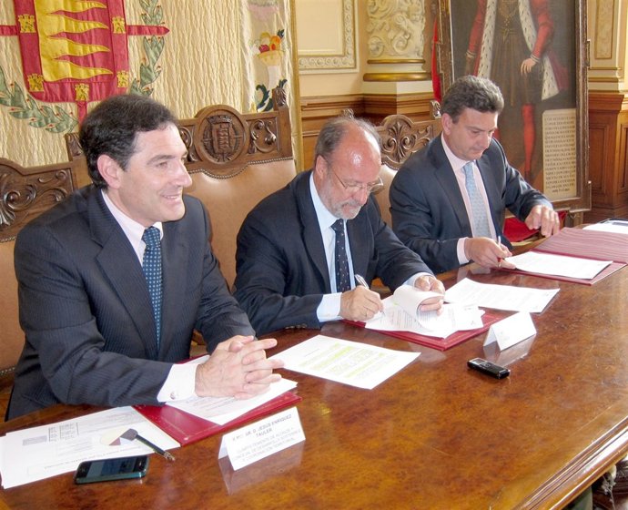 Firma Del Convenio Entre El Ayuntamiento Y Gas Natural