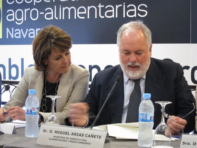 Yolanda Barcina Y Miguel Arias Cañete.