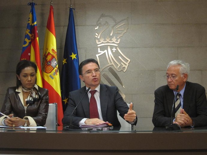 Castellano Interviene Junto A Johnson Y Al Empresario Emilio Vázquez.