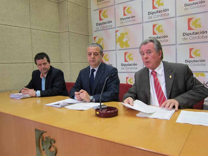 Jurado, Fuentes Y Gutiérrez Durante La Rueda De Prensa
