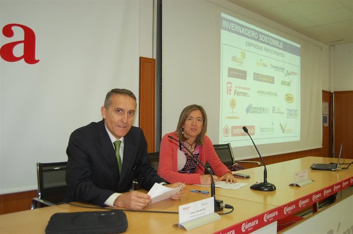 El Presidente De Expo Agro, Miguel López, Y La Gerente De Tecnova, Carmen Galera