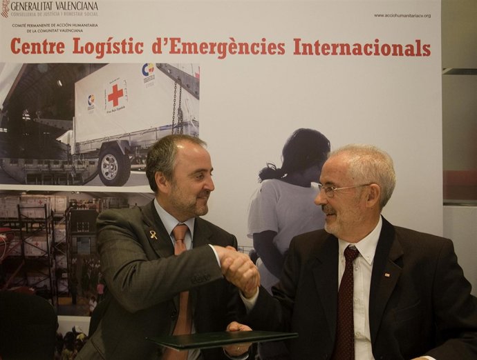 Firma De Un Convenio Entre La Generalitat Y Cruz Roja