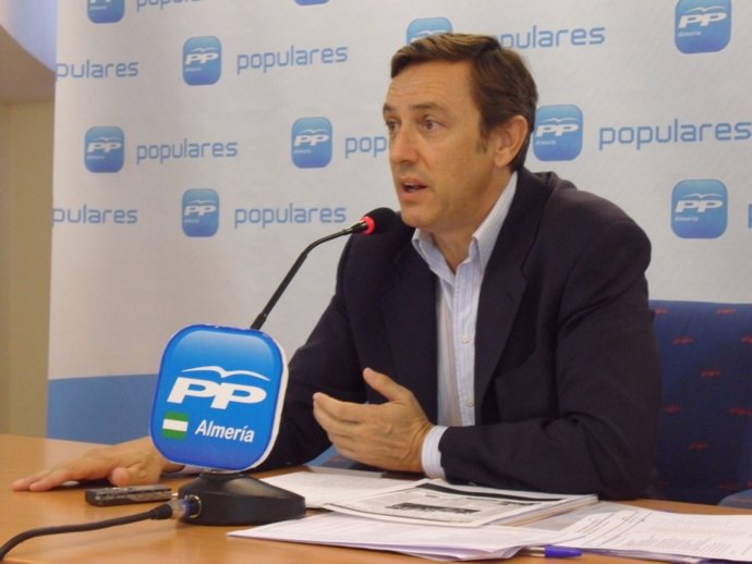 El Diputado Nacional Del PP Rafael Hernando