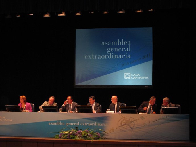 Asamblea Extraordinaria Caja Cantabria