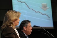 El Gobierno insiste en que la reforma laboral "por sí sola" no crea empleo