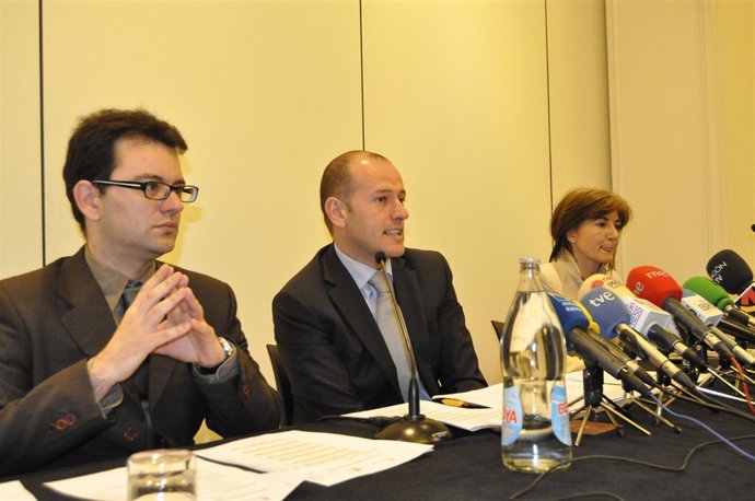 Responsables De La Asociación De Hoteles De Zaragoza.