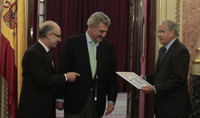 Montoro Presenta Presupuestos En El Congreso