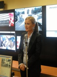Cifuentes cree positivo que los ateos acaten la resolución del TSJM sobre la marcha y le parece bien que recurran al TC