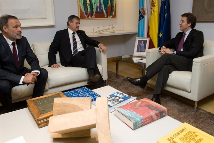 Reunión De Núñez Feijóo Con El Embajador De Uruguay