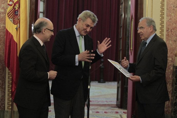 Montoro Presenta Presupuestos En El Congreso