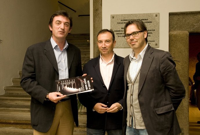 El Presidente De La Diputación, Laureano León Con Villaverde Y Pizarro.