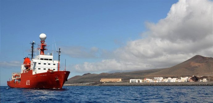 Buque 'Hespérides' En La Restinga 