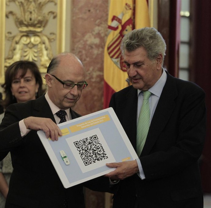 Cristóbal Montoro Entrega Los Presupuestos A Posada