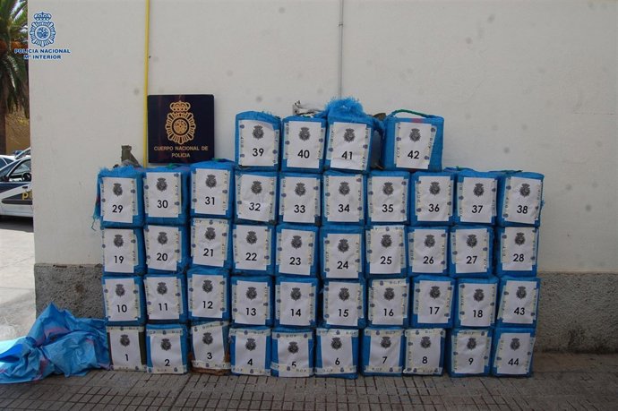 Fardos Requisados Por La Guardia Civil