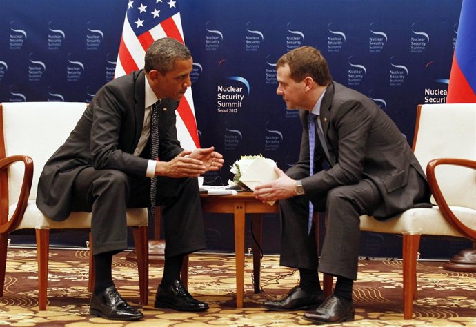 Barack Obama Y Medvedev En Corea Del Sur